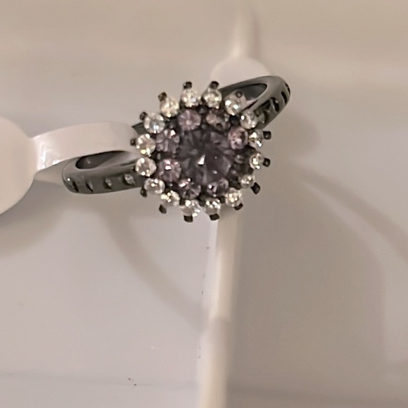 🌺HP🌺Amethyst Crystal Halo Ring sz7 - Picture 3 of 12